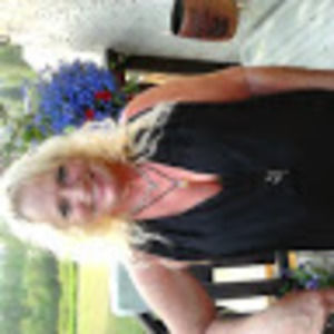 Meet your Posher, Launa